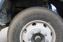 福田 欧航R pro系 220马力 6.8米AMT自动档栏板载货车(国六)(BJ1186VKPFK-1M)