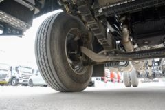 福田 欧航R pro系 220马力 6.8米AMT自动档栏板载货车(国六)(BJ1186VKPFK-1M)