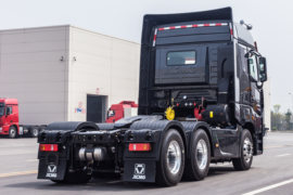 智卡&nbsp;牵引车外观                                                图片