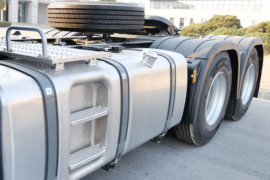 智卡&nbsp;牵引车底盘                                                图片