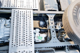 智卡&nbsp;牵引车底盘                                                图片