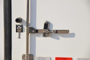 ���� �������� 156���� 4X2 4.085����س�(4.33�ٱ�)ͼƬ