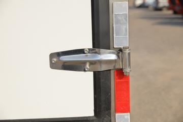 ���� �������� 156���� 4X2 4.085����س�(4.33�ٱ�)ͼƬ