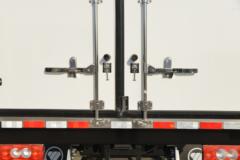 福田 奥铃速运 156马力 4X2 4.085米冷藏车(4.33速比)