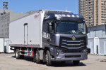 中国重汽 豪沃MAX 330马力 6X2 9.4米AMT自动档冷藏车(红叶牌)