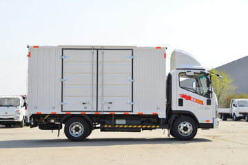 ���� ����M3 ������ 2.2L 95���� CNG 4.16�׵�����ʽ�Ῠ(KMC5043XXYNG336DP6)ͼƬ