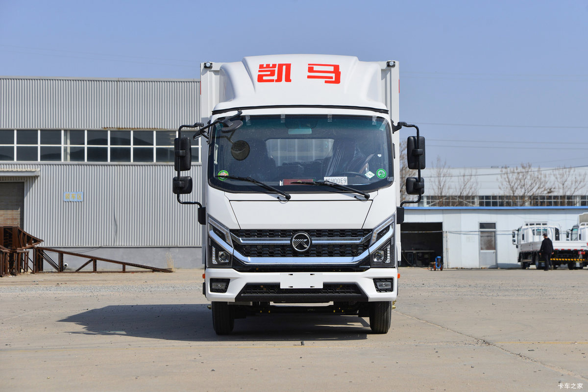 凯马 凯捷M3 尊享版 2.2L 95马力 CNG 4.16米单排仓栅式轻卡