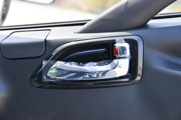 ���� ����M3 ������ 2.2L 95���� CNG 4.16�׵�����ʽ�Ῠ(KMC5043XXYNG336DP6)ͼƬ