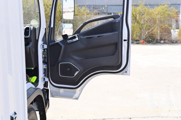 ���� ����M3 ������ 2.2L 95���� CNG 4.16�׵�����ʽ�Ῠ(KMC5043XXYNG336DP6)ͼƬ