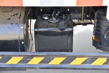 ���� ����M3 ������ 2.2L 95���� CNG 4.16�׵�����ʽ�Ῠ(KMC5043XXYNG336DP6)ͼƬ