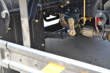 ���� ����M3 ������ 2.2L 95���� CNG 4.16�׵�����ʽ�Ῠ(KMC5043XXYNG336DP6)ͼƬ