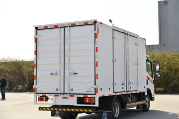 ���� ����M3 ������ 2.2L 95���� CNG 4.16�׵�����ʽ�Ῠ(KMC5043XXYNG336DP6)ͼƬ