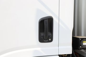 �����Ῠ ����Z1 ������ 4.18�׵��Ŵ��綯��ʽ�Ῠ81.14kWhͼƬ