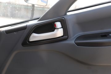 �����Ῠ ����Z1 ������ 4.18�׵��Ŵ��綯��ʽ�Ῠ81.14kWhͼƬ