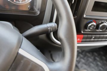 �����Ῠ ����Z1 ������ 4.18�׵��Ŵ��綯��ʽ�Ῠ81.14kWhͼƬ