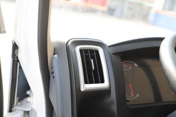 �����Ῠ ����Z1 ������ 4.18�׵��Ŵ��綯��ʽ�Ῠ81.14kWhͼƬ