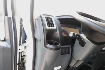 �����Ῠ ����Z1 ������ 4.18�׵��Ŵ��綯��ʽ�Ῠ81.14kWhͼƬ