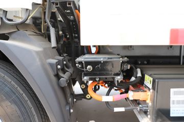 �����Ῠ ����Z1 ������ 4.18�׵��Ŵ��綯��ʽ�Ῠ81.14kWhͼƬ