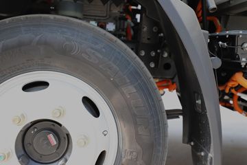 �����Ῠ ����Z1 ������ 4.18�׵��Ŵ��綯��ʽ�Ῠ81.14kWhͼƬ