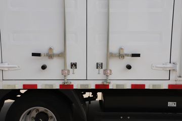 �����Ῠ ����Z1 ������ 4.18�׵��Ŵ��綯��ʽ�Ῠ81.14kWhͼƬ