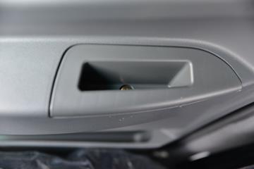 ���� ����M1 130���� 4X2 3.2����ж��(����)(KMC3041SA268DP6)ͼƬ