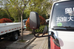 福田 奥铃M卡 1.6L 122马力 汽油 3.19米双排栏板小卡(液刹)