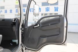 雪龙德龙K1&nbsp;冷藏车驾驶室图片