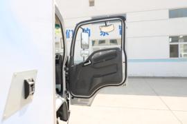 雪龙德龙K1&nbsp;冷藏车驾驶室图片