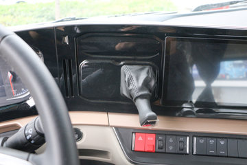 �������� ����H5V 270���� 4X2 6.8�ײ�դʽ�ػ���(LZ5180CCYH5AC1)ͼƬ