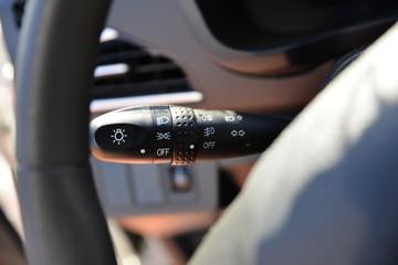 ������Խ��X1 1.3L ���� 91���� 3.05�׵�����������ʽ΢��(����)(SC5031XYKXDD6B1)ͼƬ