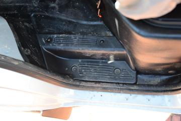 ������Խ��X1 1.3L ���� 91���� 3.05�׵�����������ʽ΢��(����)(SC5031XYKXDD6B1)ͼƬ