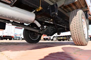 ������Խ��X1 1.3L ���� 91���� 3.05�׵�����������ʽ΢��(����)(SC5031XYKXDD6B1)ͼƬ