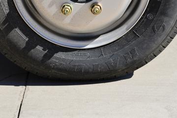 ������Խ��X3 PLUS ������ 1.6L ���� 122���� 3.285�׵�����ʽ΢��(����)(SC5034XXYNGD6B1)ͼƬ