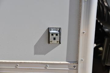 ������Խ��X3 PLUS ������ 1.6L ���� 122���� 3.285�׵�����ʽ΢��(����)(SC5034XXYNGD6B1)ͼƬ