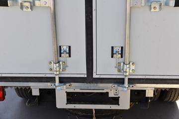 ������Խ��X3 PLUS ������ 1.6L ���� 122���� 3.285�׵�����ʽ΢��(����)(SC5034XXYNGD6B1)ͼƬ