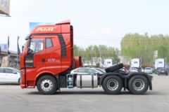 一汽解放 J6V重卡 560马力 6X4 AMT自动挡牵引车(国六)(CA4250P66K25T1E6)