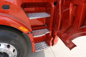 һ����� J6V�ؿ� 560���� 6X4 AMT�Զ���ǣ����(����)(CA4250P66K25T1E6)ͼƬ