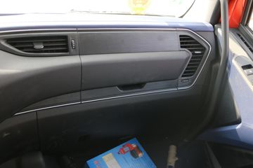 һ����� J6V�ؿ� 560���� 6X4 AMT�Զ���ǣ����(����)(CA4250P66K25T1E6)ͼƬ