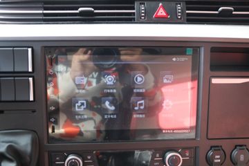 һ����� J6V�ؿ� 560���� 6X4 AMT�Զ���ǣ����(����)(CA4250P66K25T1E6)ͼƬ