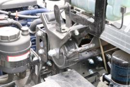 悍将&nbsp;冷藏车底盘图片