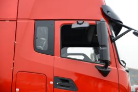 东风天龙KL燃气&nbsp;牵引车外观                                                图片