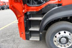 东风新疆 天龙KL燃气 500马力 6X4 CNG牵引车(国六)(DFV4258GP6C)