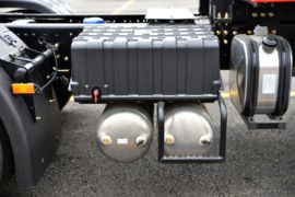 东风天龙KL燃气&nbsp;牵引车底盘                                                图片