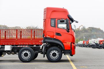 �����½� ����KLȼ�� 380���� 8X4 9.4��CNG��դʽ�ػ���(�й�����12��)(DFV5318CCYGP6N)ͼƬ