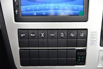 �����½� ����KLȼ�� 380���� 8X4 9.4��CNG��դʽ�ػ���(�й�����12��)(DFV5318CCYGP6N)ͼƬ