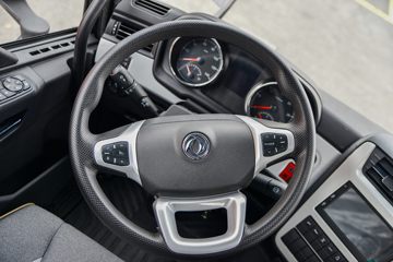 �����½� ����KLȼ�� 380���� 8X4 9.4��CNG��դʽ�ػ���(�й�����12��)(DFV5318CCYGP6N)ͼƬ