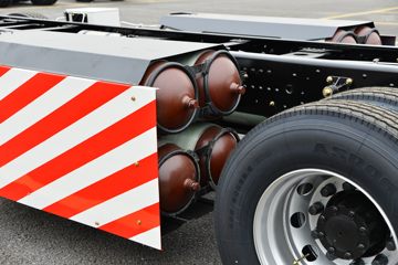 �����½� ����KLȼ�� 380���� 8X4 9.4��CNG��դʽ�ػ���(�й�����12��)(DFV5318CCYGP6N)ͼƬ