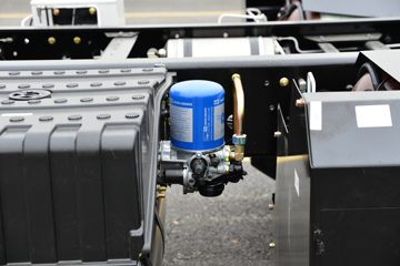 �����½� ����KLȼ�� 380���� 8X4 9.4��CNG��դʽ�ػ���(�й�����12��)(DFV5318CCYGP6N)ͼƬ