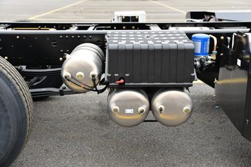 �����½� ����KLȼ�� 380���� 8X4 9.4��CNG��դʽ�ػ���(�й�����12��)(DFV5318CCYGP6N)ͼƬ