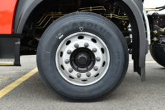 东风新疆 天龙KL燃气 380马力 8X4 9.4米CNG仓栅式载货车(中国重汽12档)(DFV5318CCYGP6N)